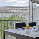 Spacious Contemporary Flat In The 15Th - Mid-T